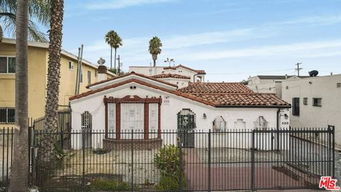 Photo of 520 W 82nd Street, Los Angeles, CA 90044 (MLS # 25587227)