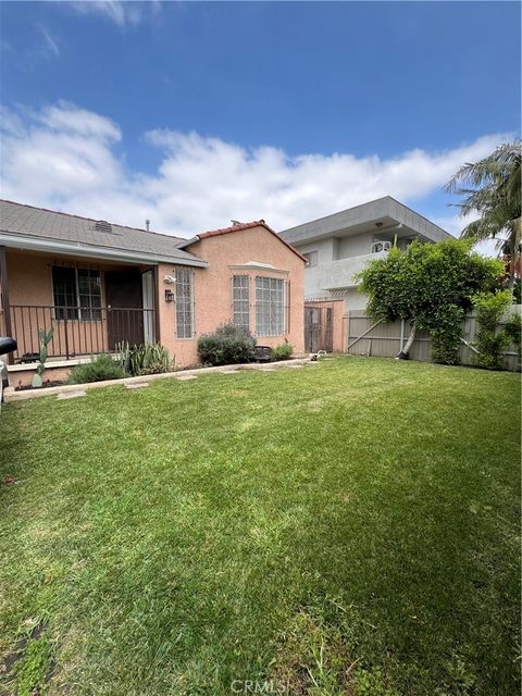 Photo of 1933 S Corning St, Los Angeles, CA 90034 (MLS # DW26095099)
