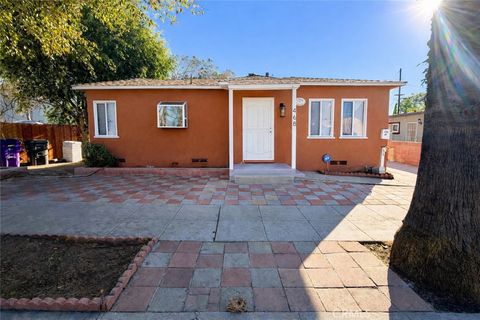 Photo of 470 E Home St, Long Beach, CA 90805 (MLS # IV26007665)