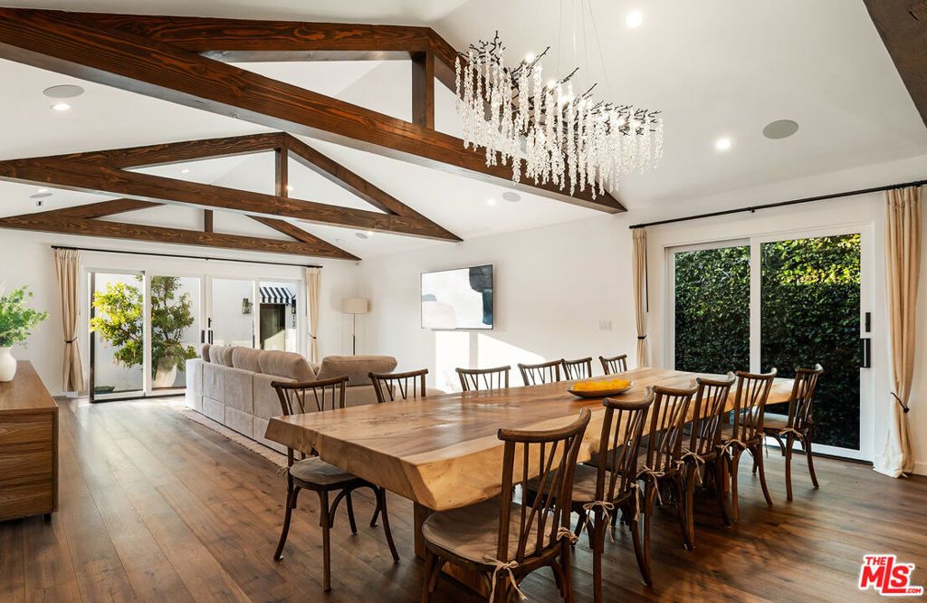 Photo of 133 N La Jolla Avenue, Los Angeles, CA 90048 (MLS # 26653047)