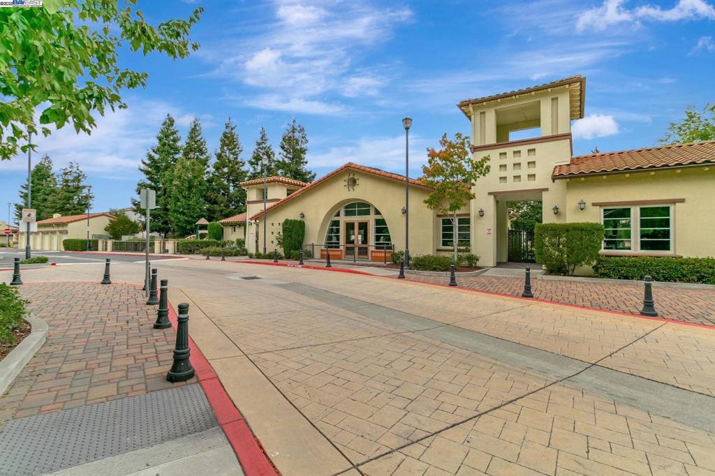 MILPITAS - Residential