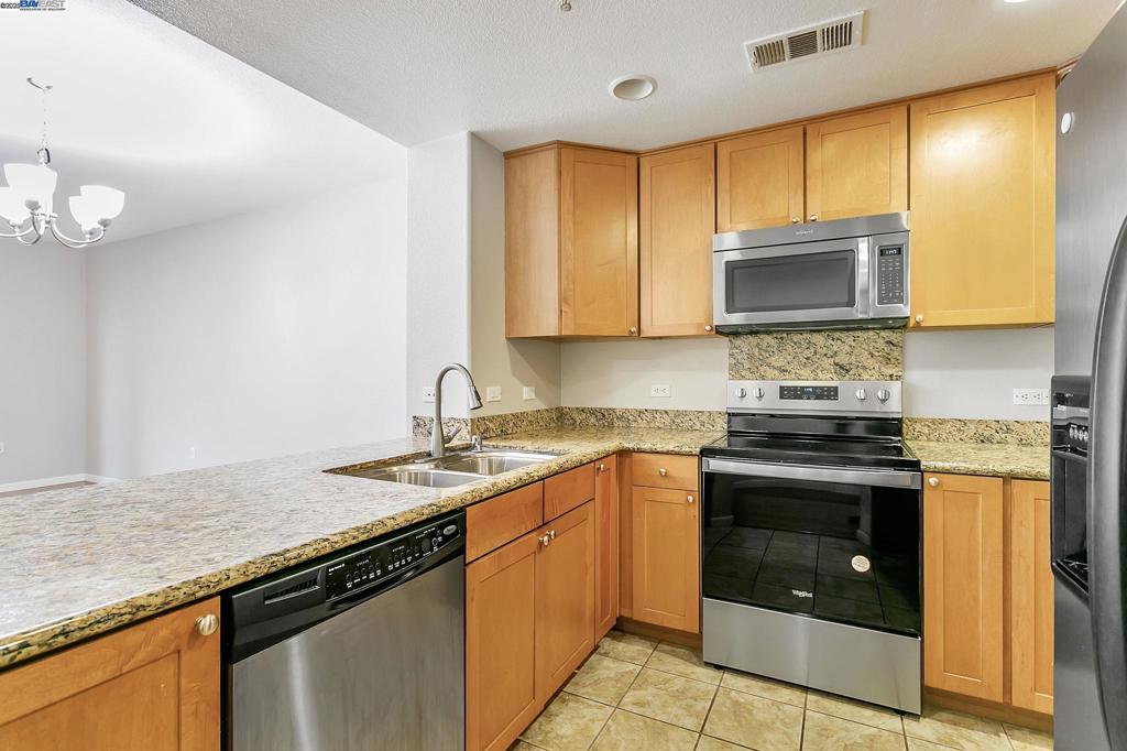 MILPITAS - Residential
