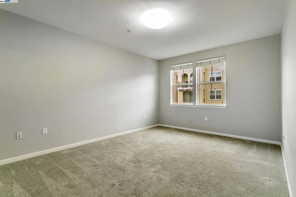 MILPITAS - Residential