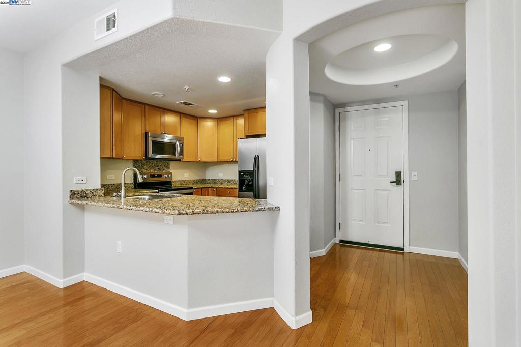 MILPITAS - Residential