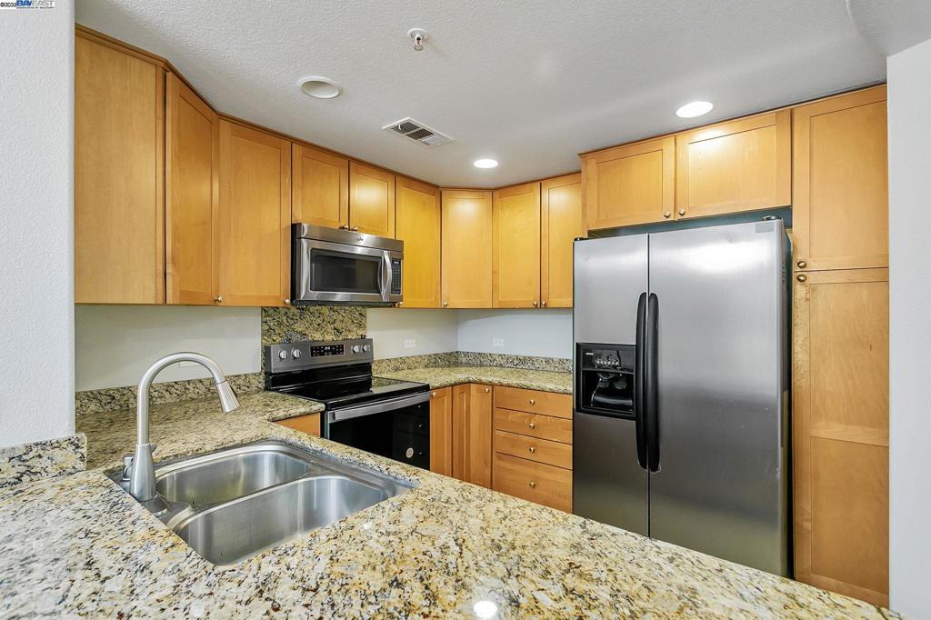 MILPITAS - Residential
