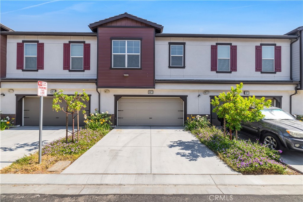300 Farmhouse Drive 3