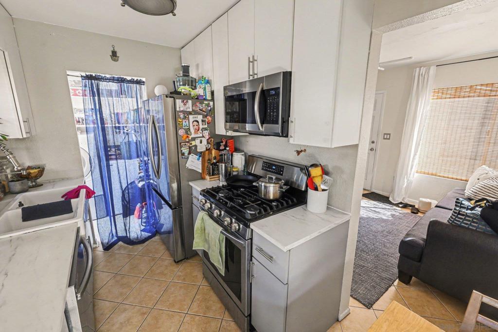 1109 Grand