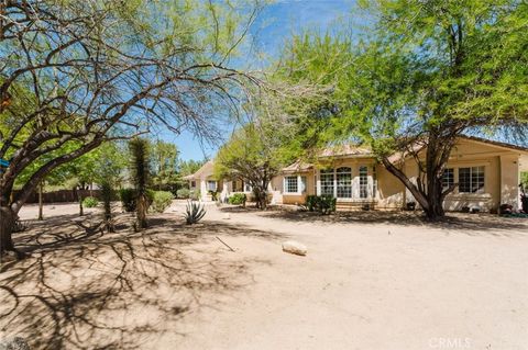 Photo of 2257 W Avenue O4, Palmdale, CA 93551 (MLS # SR26087161)