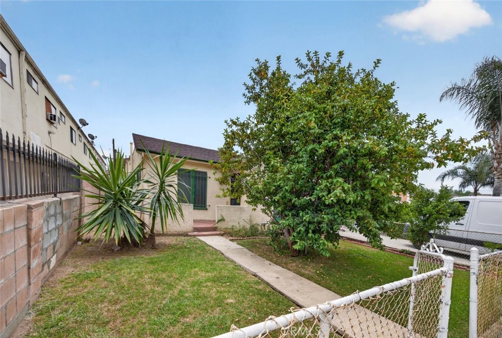 3212 Drew Street