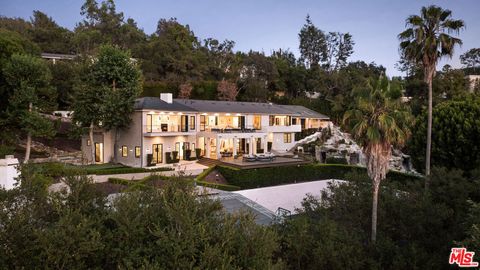 Photo of 9694 Oak Pass Road, Beverly Hills, CA 90210 (MLS # 25579053)