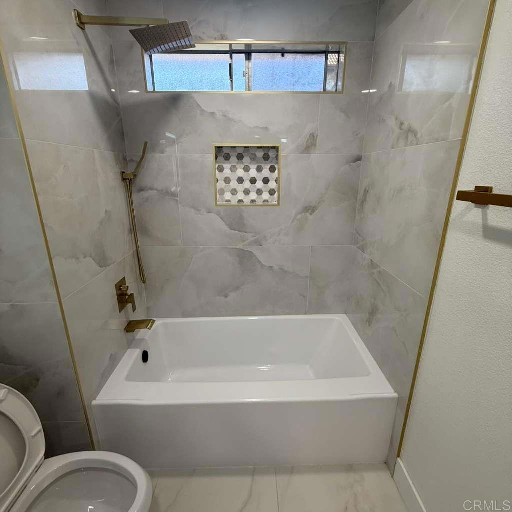 9586 Carroll Canyon Road