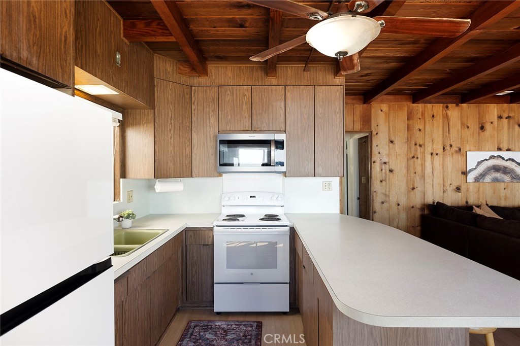 Beach Road Custom (BR) - Residential