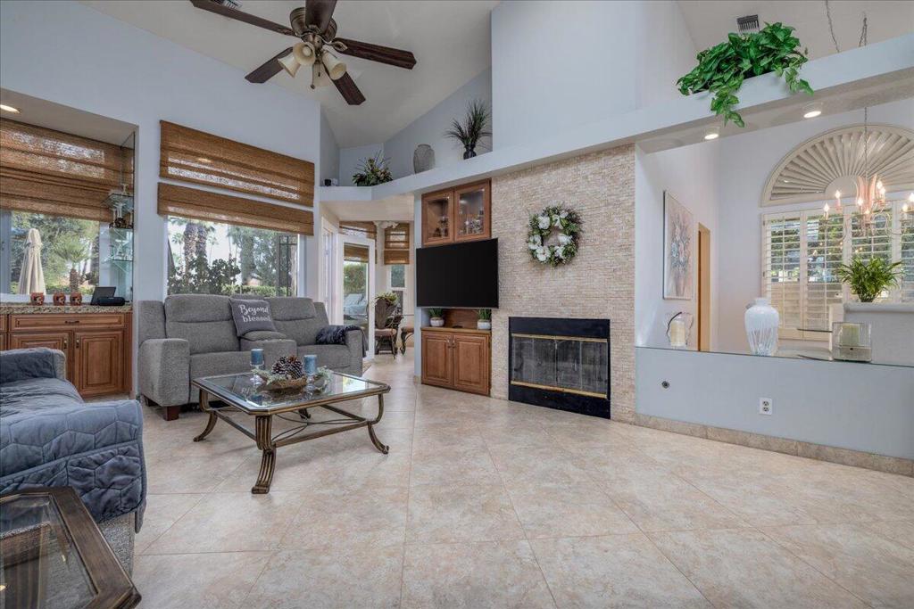 Desert Falls The Lin - Residential