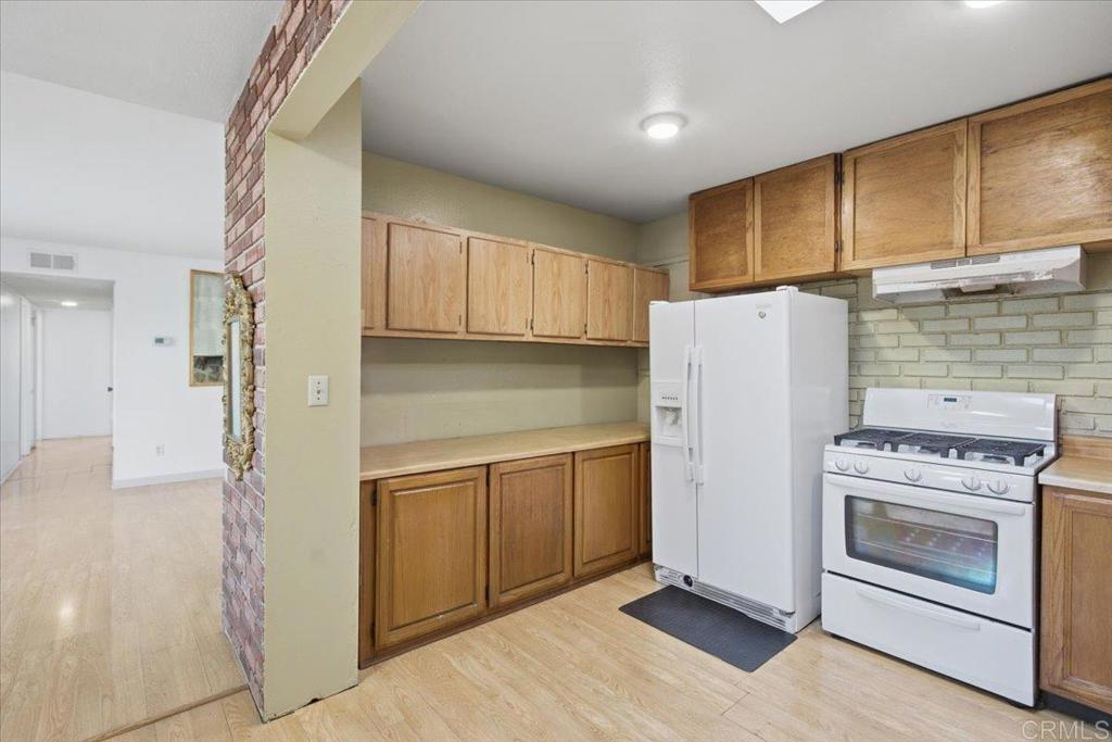 65 Suzanne Ln