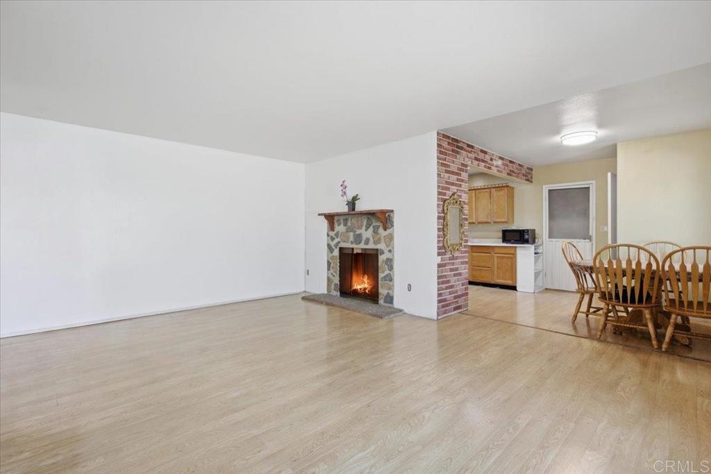 65 Suzanne Ln