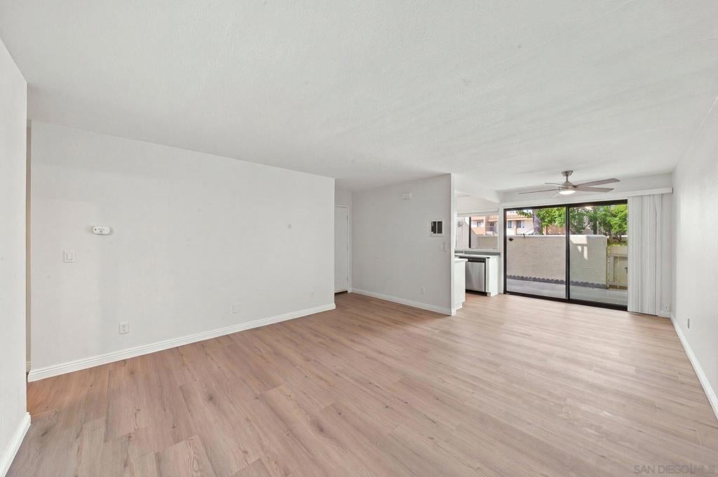 10805 Camino Ruiz 43