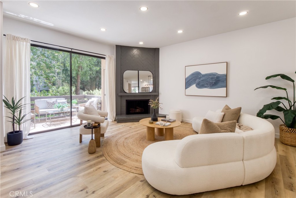 21900 Marylee Street 293