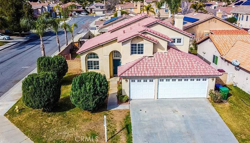 Remodeled 3BR Home, Solar Panels & Resort-Style Amenities | 3 Bedrooms 3 Full Bathrooms 1-Car Garage + Driveway Parking
Step into this beautifully remodeled home located in a quiet community in Moreno Valley. Featuring modern finishes and energy-efficient upgrades, this the perfect blend of style, comfort, and convenience.
Newly installed tile flooring throughout the home
Quartz countertops in the kitchen and bathrooms
Spacious master suite with en-suite bathroom and walk-in closet
Gorgeous remodeled fireplace with stone surround, perfect for cozy evenings
Open-concept living and dining area ideal for entertaining
1-car garage with additional driveway parking
23 solar panels—enjoy very low electricity bills
New backyard gazebo for gatherings and outdoor Community Amenities (Included in Rent)
Swimming pool and jacuzzi
Fitness center
BBQ park and picnic areas
Beautiful private lake with fishing and hiking trails
No smoking
No pets
rent spree click the link to apply https://apply.link/GIO2zAs