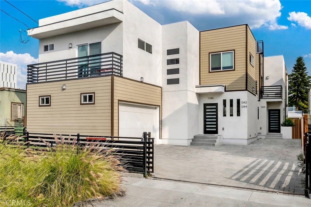 Modern Triplex Unit – 3 Beds, 3.5 Baths, EV-Ready Garage, Gated Access
Experience modern living in this beautifully upgraded unit, part of a stylish triplex with only one shared wall. This spacious home features 3 bedrooms, 3.5 bathrooms, and a bright open floor plan with high-end finishes throughout.
Gourmet kitchen with top-of-the-line appliances and custom cabinetry
Laminate flooring throughout
Upstairs laundry with washer and dryer included
3 full bathrooms + powder room on main floor
The attached 2-car garage includes epoxy floors and two EV charging outlets, plus smart garage door openers with remotes.
Enjoy added security and convenience with exterior cameras and gated street access that leads directly to your private garage.