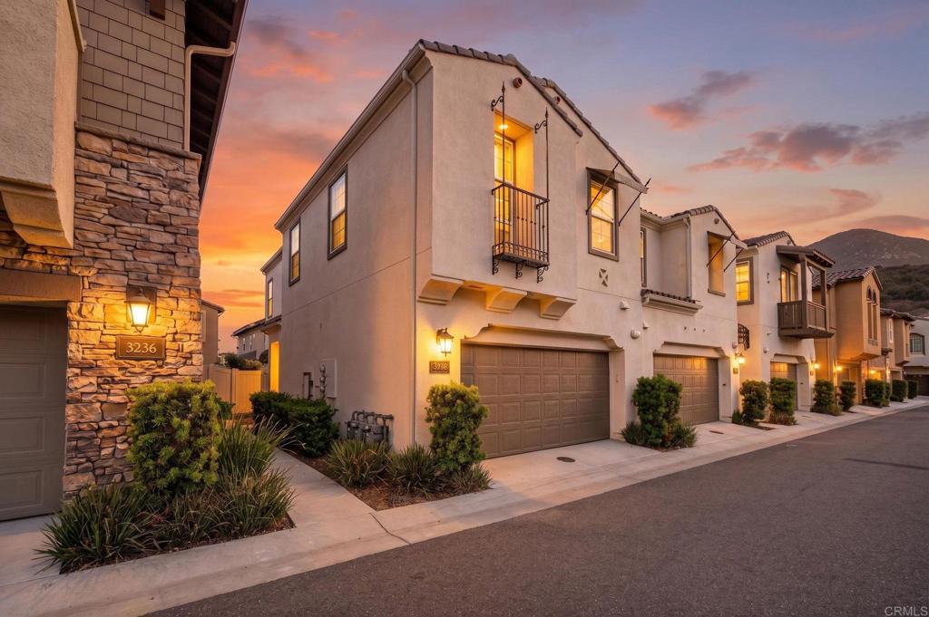 3240 Crecida Way