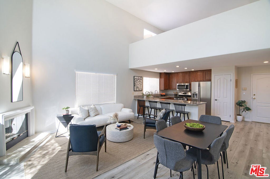 1211 S Shenandoah Street 304