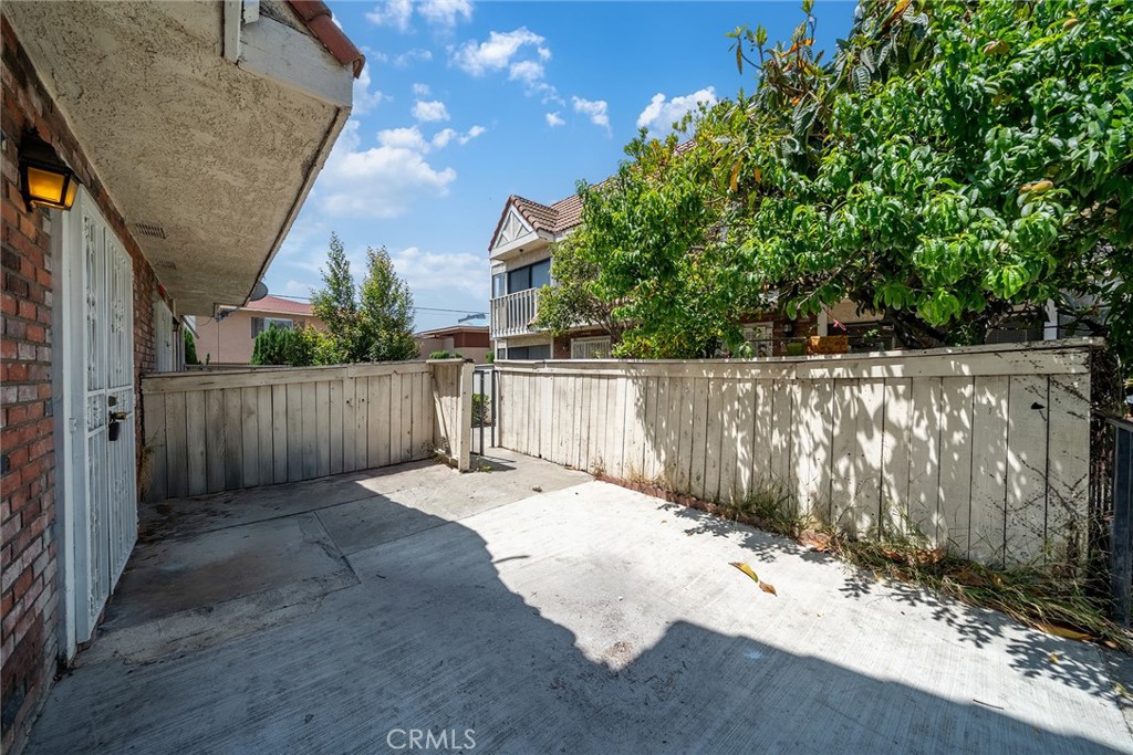 208 N Nicholson Avenue B