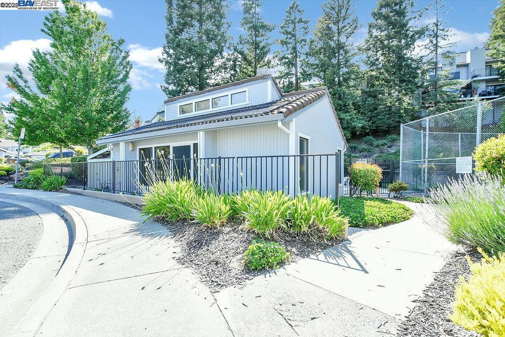 MISSION PINES - Residential