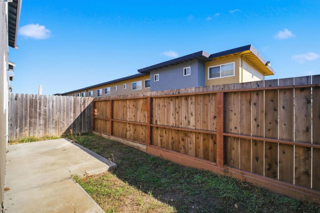 MARINA VISTA - Residential