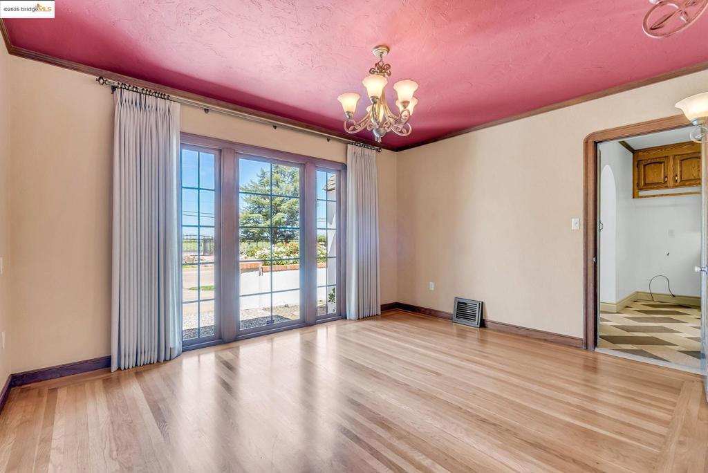 11081 BRENTWOOD BLVD.
