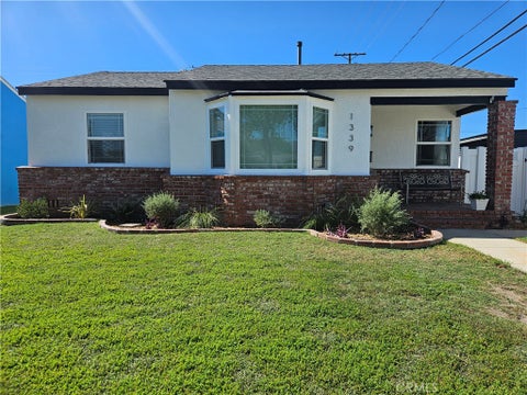 Photo of 1339 N Kenwood ST, Burbank, CA 91505 (MLS # RS26222771)