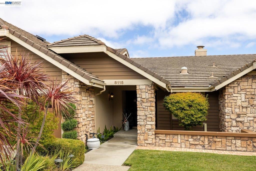 8115 Brittany Dr