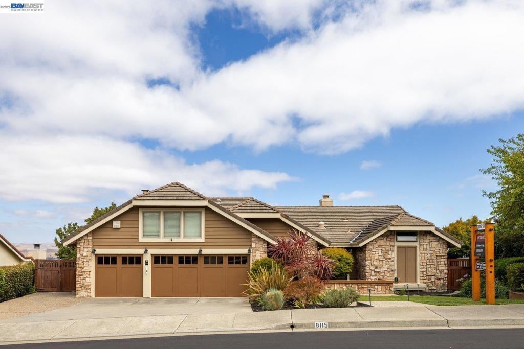 8115 Brittany Dr