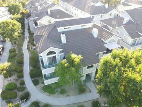 MLS: SR26174434