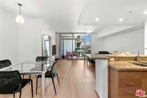 Photo of 13700 MARINA POINTE Drive #1127, Marina Del Rey, CA 90292 (MLS # 26665391)