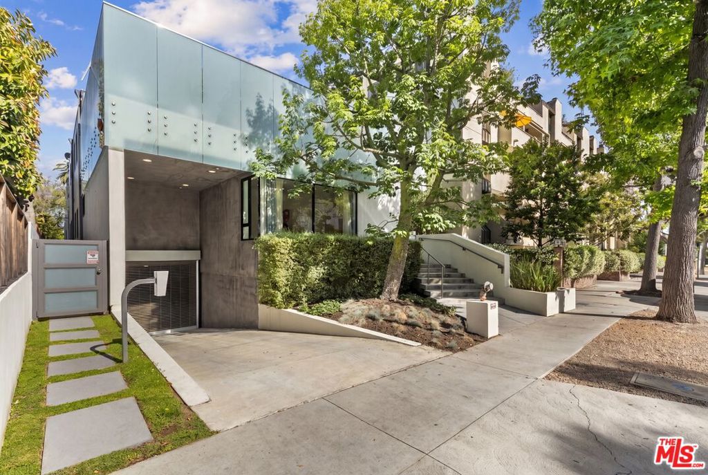 732 Huntley Drive A