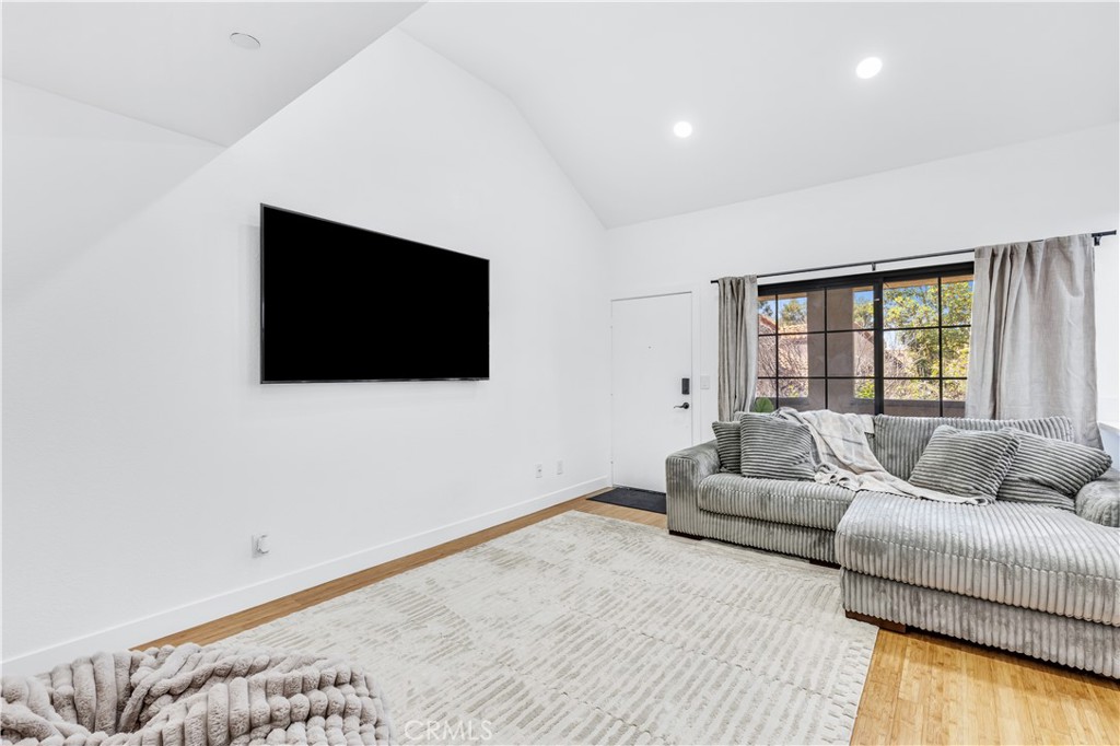 Vista Pacifica (VP) - Residential