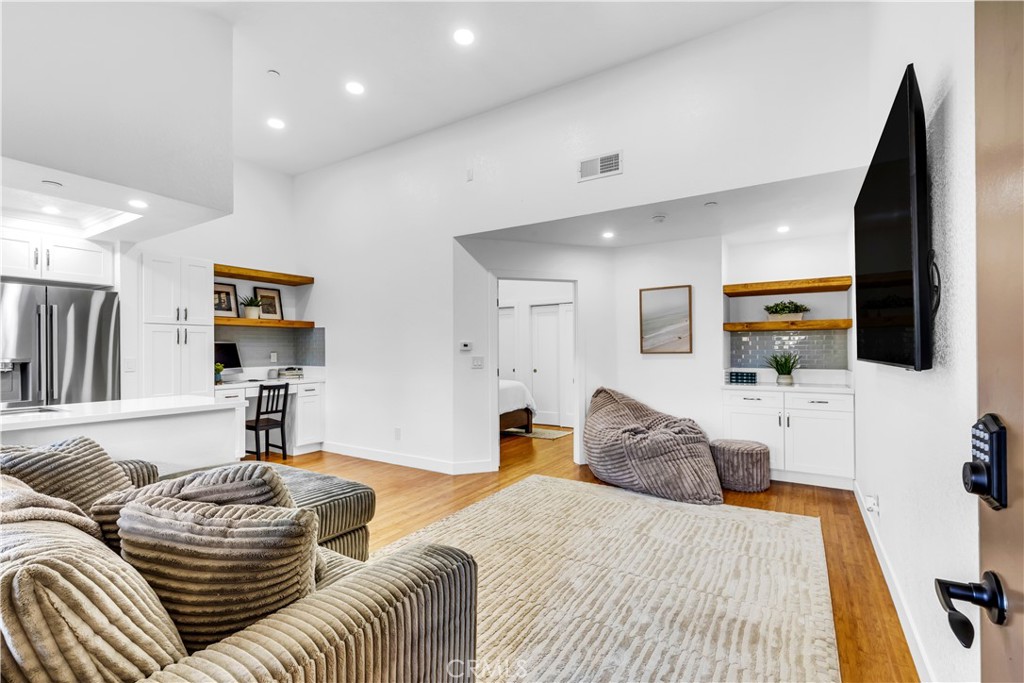 Vista Pacifica (VP) - Residential