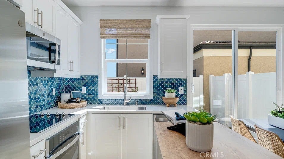 2668 E Lincoln Paseo
