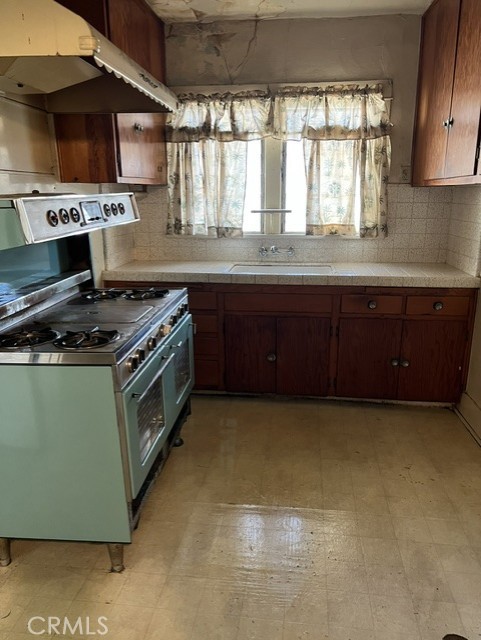 2148 Myrtle