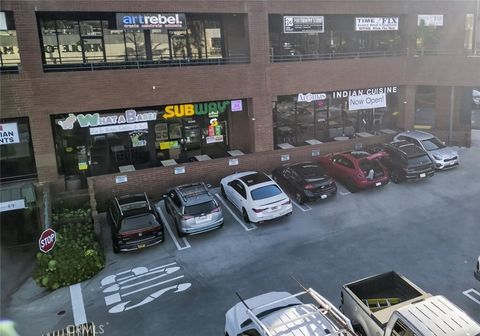 Photo of 14344 Ventura Boulevard, Sherman Oaks, CA 91604 (MLS # SR26041621)