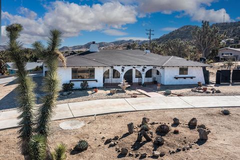 Photo of 8687 Grand Avenue, Yucca Valley, CA 92284 (MLS # 219145717PS)