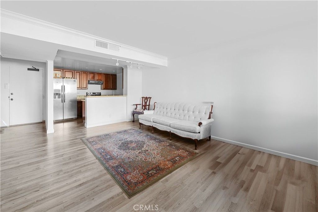 Photo of 10535 Wilshire Boulevard #D01, Los Angeles, CA 90024 (MLS # SR25171912)