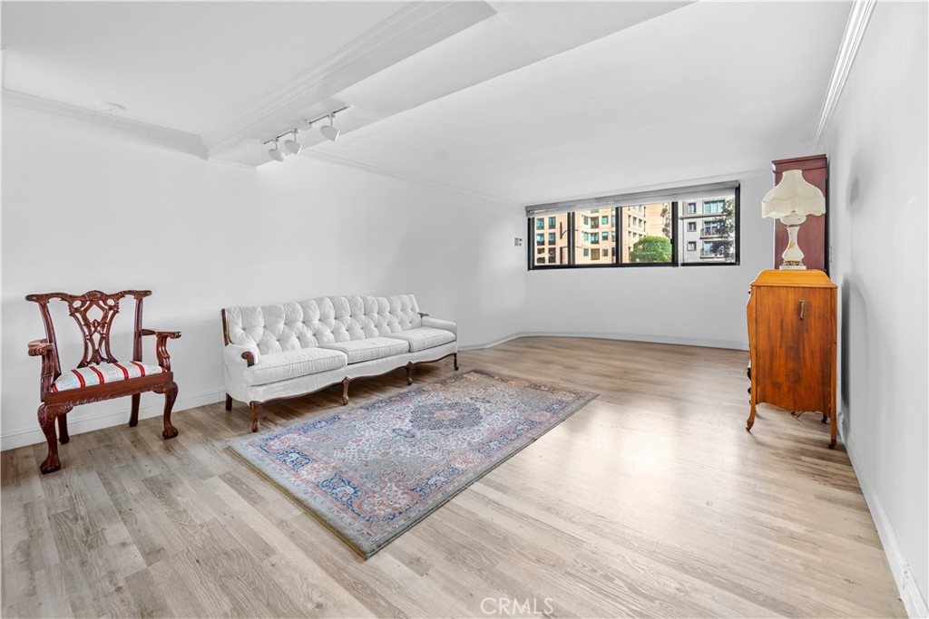10535 Wilshire Boulevard D01