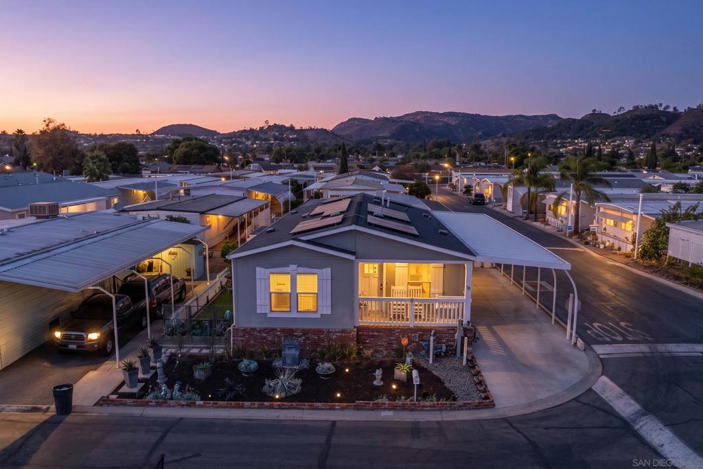 2280 E Valley PKWY 50