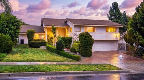 2132 Camino Rey Fullerton CA 92833