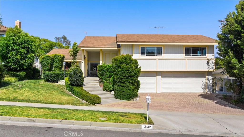 2132 Camino Rey