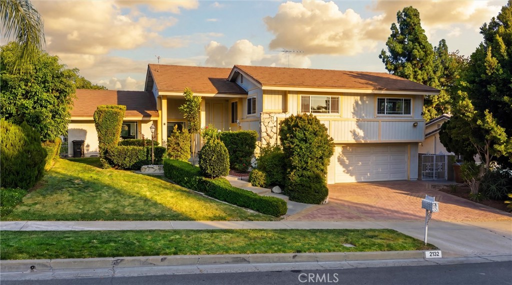2132 Camino Rey