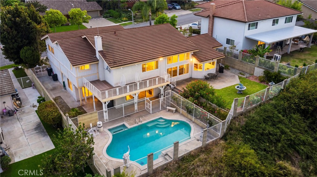 2132 Camino Rey