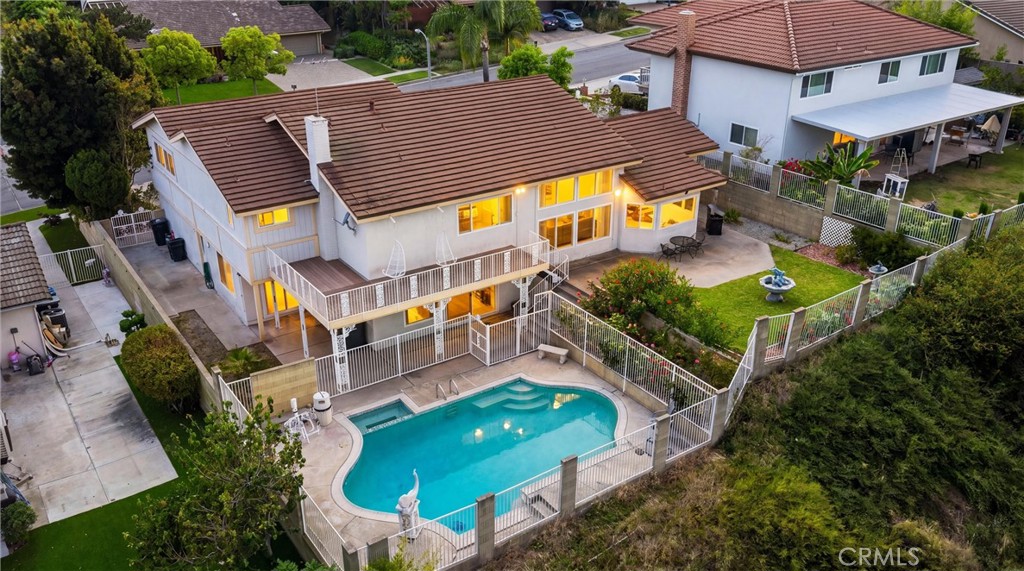 2132 Camino Rey