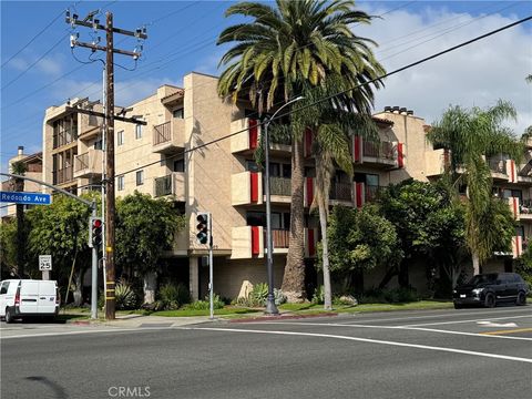 Photo of 605 Redondo Avenue Ave #206, Long Beach, CA 90814 (MLS # PW26027807)